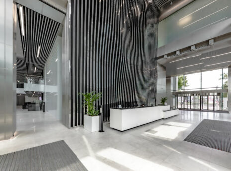 Outstanding Warsaw UNIT – pierwszy wieżowiec w Polsce z najwyższym certyfikatem BREAAM